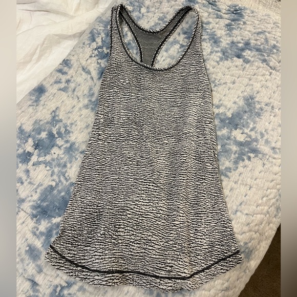 lululemon black and white tank top - Picture 2 of 2